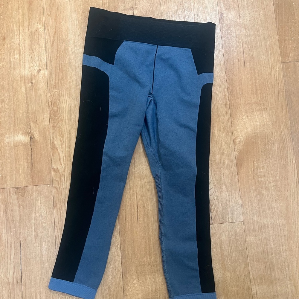 Under amour Blue and Black compression Leggings